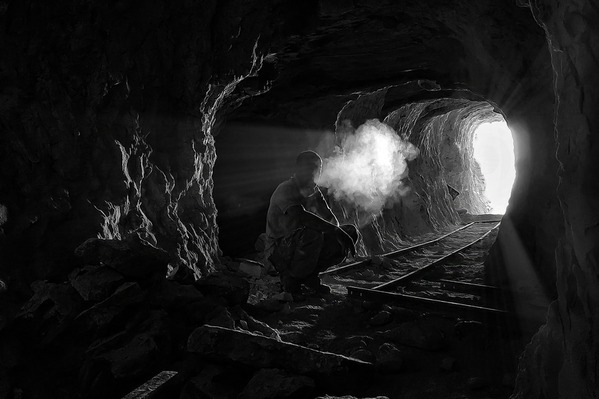 Photograph Benaissa Ilyes Miner on One Eyeland